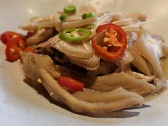 -头上红煨盐鸡·非遗院子餐厅