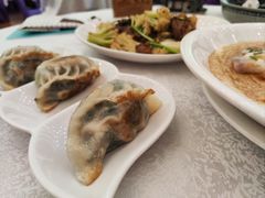 生煎锅贴饺-畔山酒店中餐厅