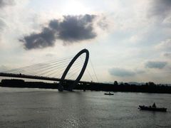 -南京眼步行桥