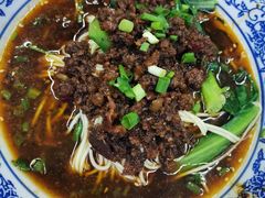 -渝之汇牛肉豌杂面