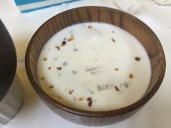 -志龙皇冠吃货椰子铺