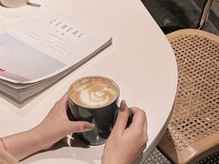 -洪小鹏生活美学馆(领SHOW天地店)