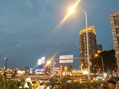 -八一好吃街·高品美食广场