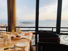 靠窗位-汇泉王朝大饭店-旋转餐厅(南海路店)