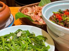 -老滇山寨•云南特色菜•地方菜•民族风情歌舞表演(金碧店)