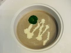 -龙虾酒吧扒房(宁波香格里拉店)