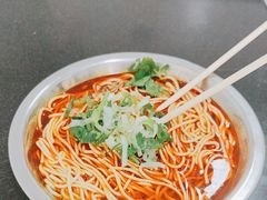 -薛记襄阳香辣牛肉面(平安路店)