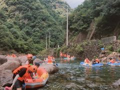 -安吉龙王山峡谷漂流