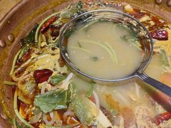 -洱火云南酸菜牛肉火锅(石景山当代商城店)