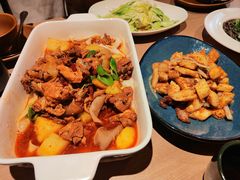 沙湾大盘鸡-耶里夏丽·新疆菜·28年喀什老馆(田林东路店)