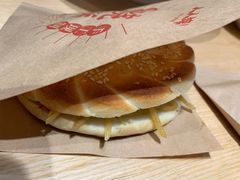 烧饼夹土豆丝-人人馋羊汤·饸饹面(住总万科店)
