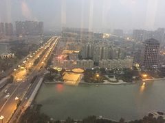 -荣誉国际酒店-云顶旋转餐厅