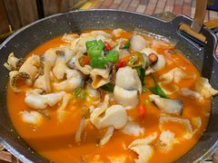 -老滇山寨•云南特色菜•地方菜•民族风情歌舞表演(金碧店)