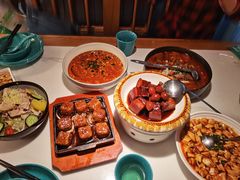 -荷塘秋月·本帮江浙菜(国权路店)