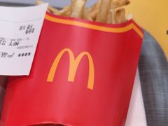 -麦当劳(深圳北站B2检票口楼上)