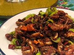 -闯关东东北农家菜(崂山石老人店)