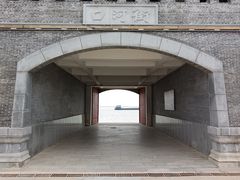 -巴陵广场