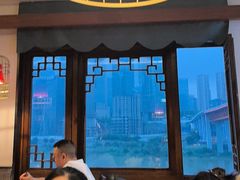 -小天鹅火锅·一线江景洪鼎旗舰店(洪崖洞店)