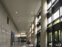 -上海跨国采购会展中心