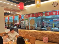 -苗阿哥酸汤牛肉火锅(体育场店)