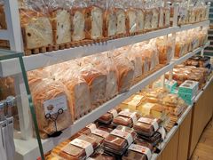 面包甜点陈列柜-格瑞思动物奶油生日蛋糕(园区永旺店)