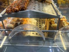 -好利来(上海虹桥新天地Lab主题店)