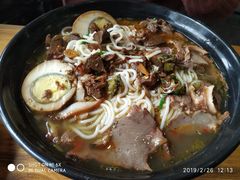 -花溪巷牛肉粉(泉城路店)
