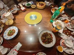 -川流不息·地道川菜·小龙虾(松东路店)