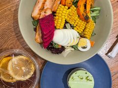 开心果芝士慕斯蛋糕-KPRO 帕尼尼·沙拉·缤纷拼盘(万象城店)