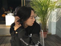 -UNI UNI(环亚凯瑟琳店)