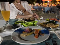 -亚龙湾希尔顿自助餐厅·海鲜·烧烤·沙滩BBQ·现场乐队