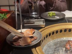 -山川小町·极番烧肉(新地假日广场店)