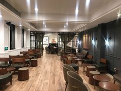 大堂-星巴克臻选(广州沙面店)