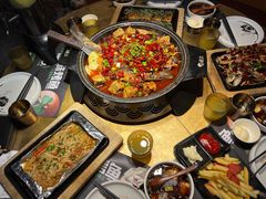 -吞鱼兽麻辣烤鱼(万达店)