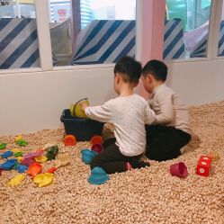 -多多淘儿童体验中心(重庆来福士店)