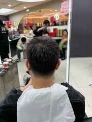 -MOVAN  HAIR莫凡匠人发型屋