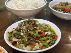 -芦茨金富饭庄·25年老字号·专做稻草鸡