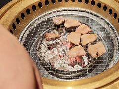 -山川小町·极番烧肉(新地假日广场店)