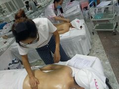 -粤港芭莎美容美发化妆学校