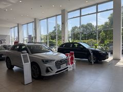-上海永达奥诚奥迪4S店(申江路店)
