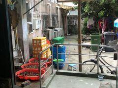-虾弄弄海派小龙虾·牛羊蝎子火锅