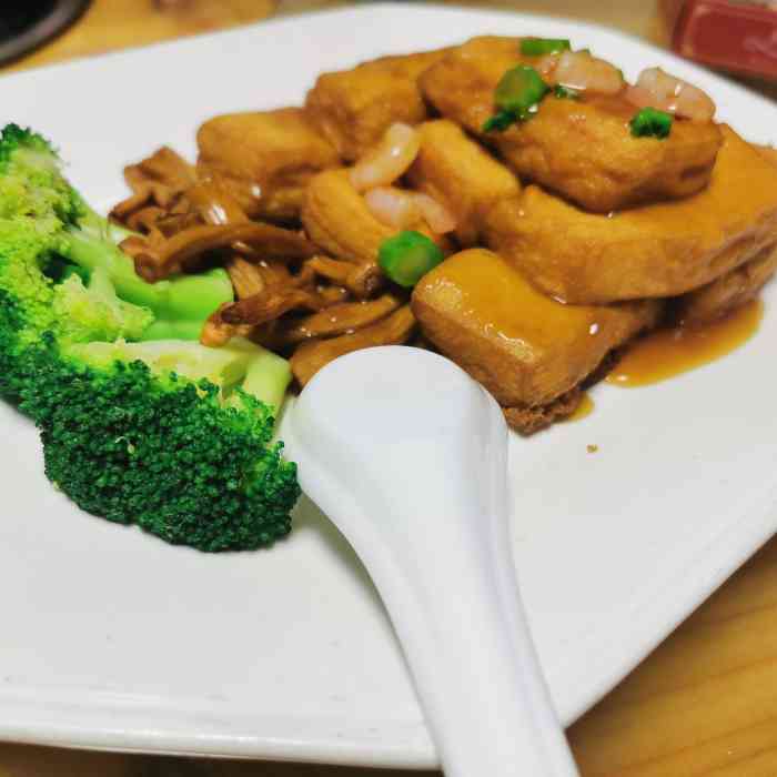 龙景轩酒楼-"第一次坐公交车嚟佛山呢边饮茶,咁就喺度坐.