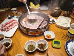 -娜仁图雅蒙古美食村(33小镇店)