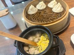 鲜肉砂锅小馄饨-锡笼记·无锡小笼(人民路店)