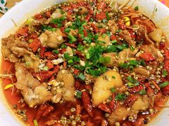 麻辣牛蛙-老妈私房鱼头(欧洲城店)
