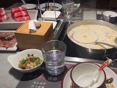 -尚尚仙·酸汤猪手·猪肚鸡火锅(华联万柳购物中心店)