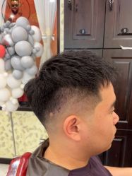 -东方先生国潮男士理发馆