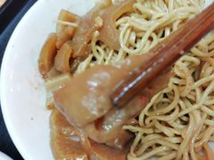 大肠-松树干拌面店