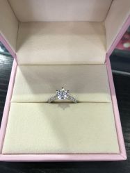 -威德钻石-克拉钻大本营(南京东路店)