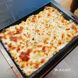 最后两个人吃到扶墙，门口还有免费的冰淇淋提供